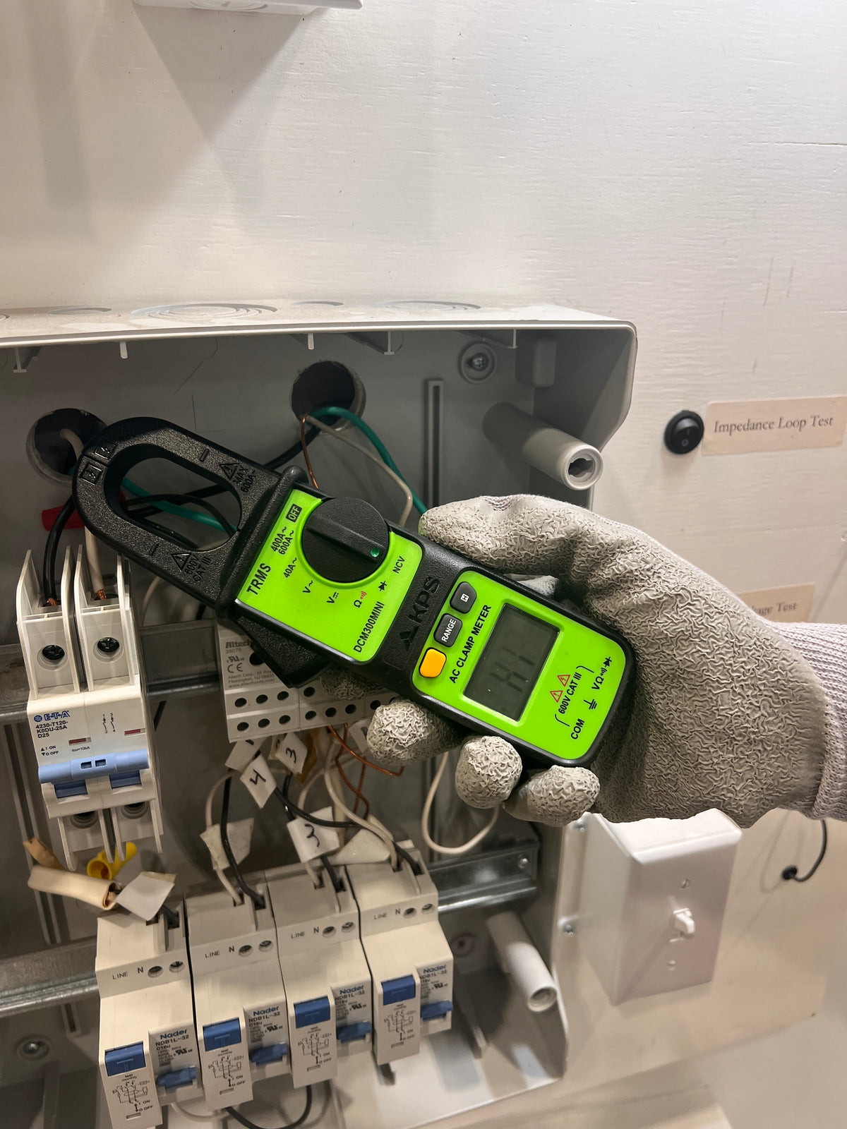KPS DCM300MINI Clamp Meter – 400A AC with NCV, Auto Range & Compact Design